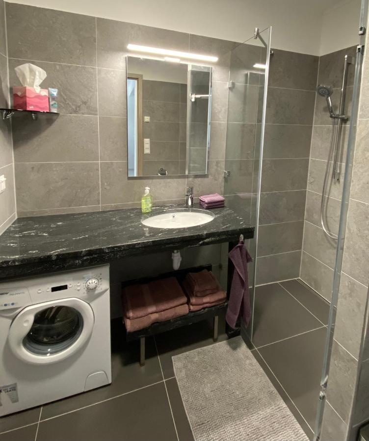 Lilie Appartement In Heviz Mit Tiefgarage, New And Modern Luaran gambar